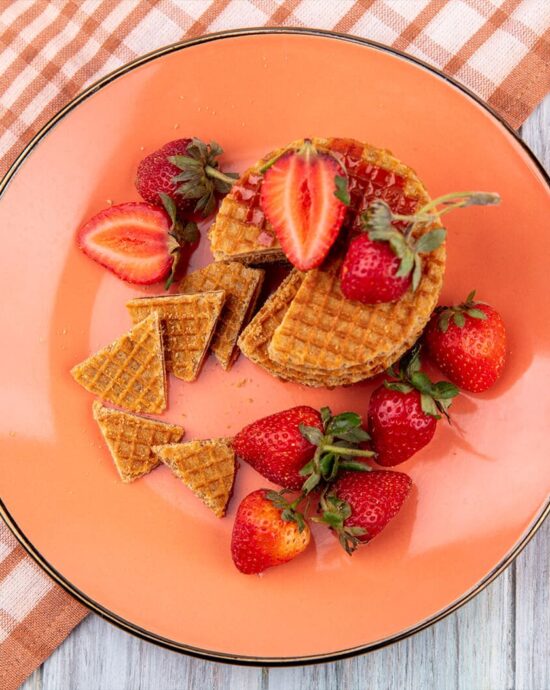 Gluten-Free Almond Waffles with Berries 1 JOXIQ recipe 9 JOXIQ